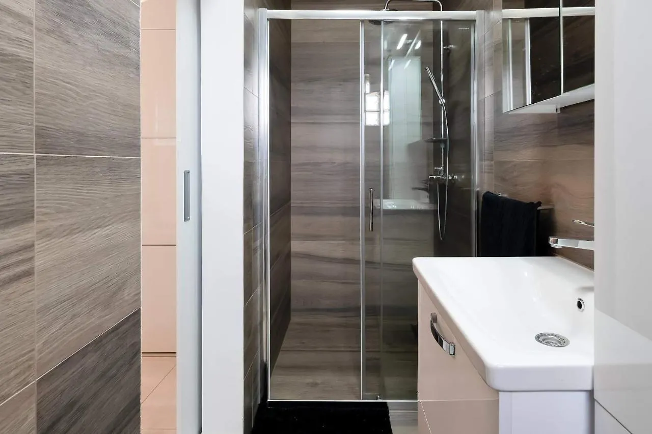 Apartment White Pearl Razanac