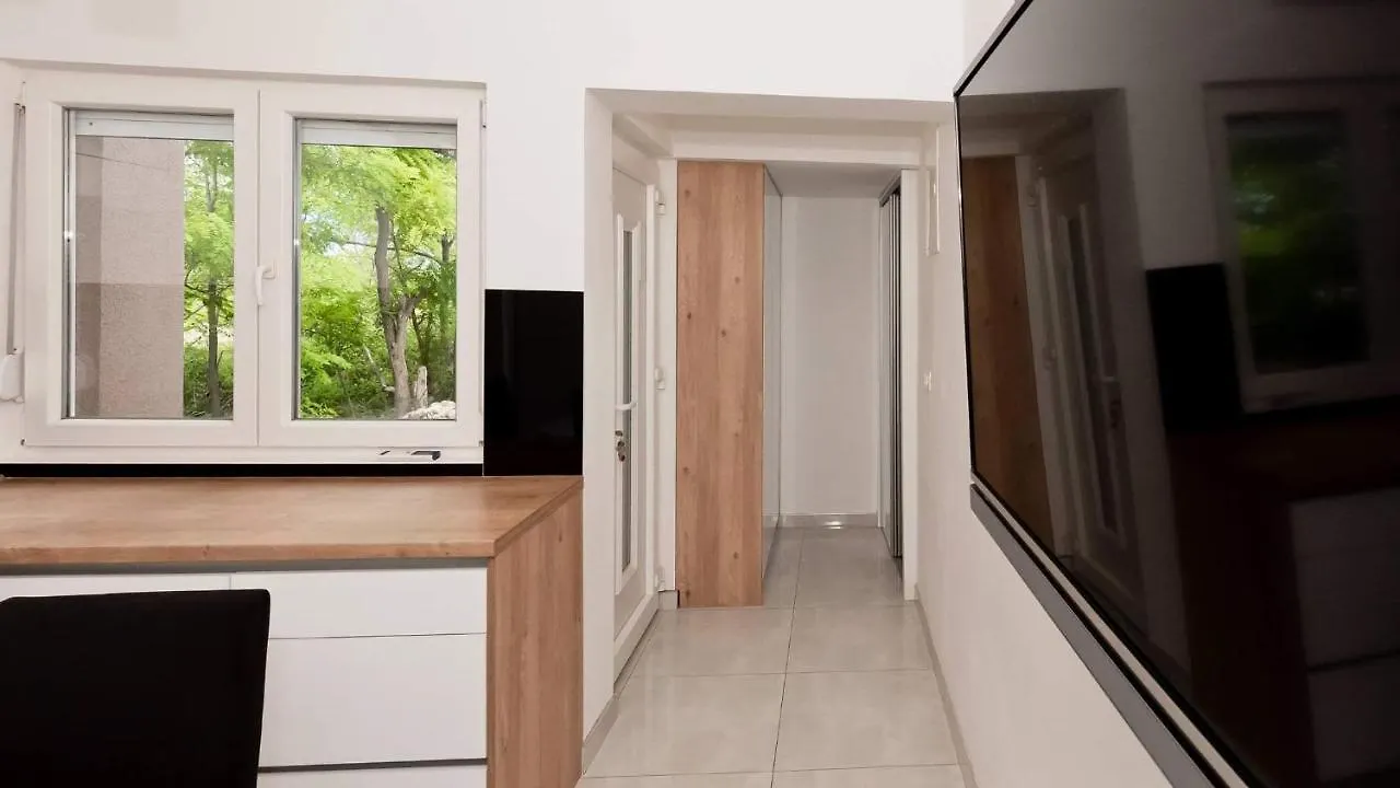 Apartment White Pearl Razanac