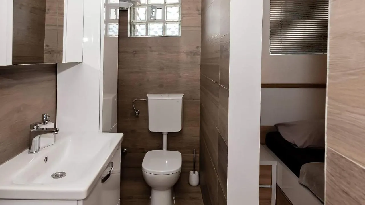 Apartment White Pearl Razanac